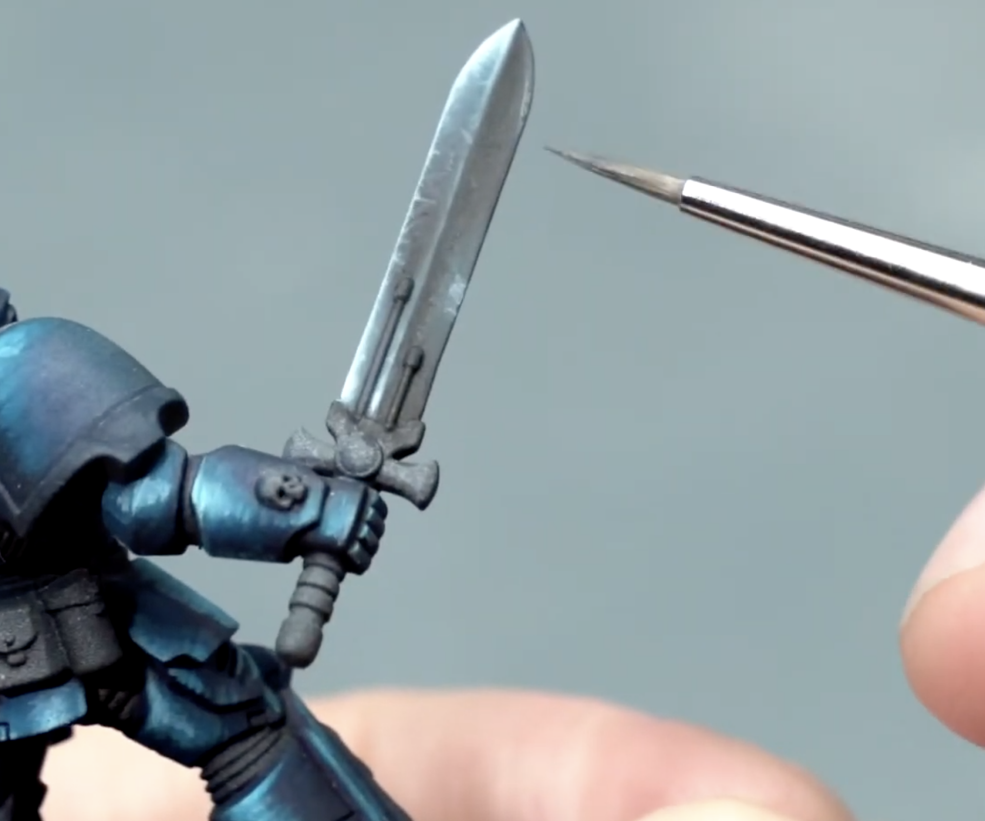 Space Marine – How to paint textured NMM Sword by Krzysztof Kobalczyk Part 6